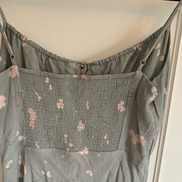 Wilfred
Bellow Mini Dress the color is a gorgeous muted green and pale pink SZ 8 - Picture 10 of 15